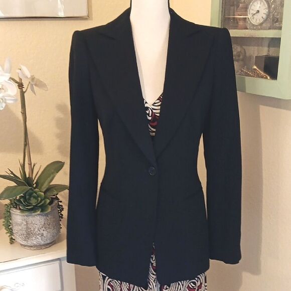 Giorgio Armani Classico Black Women's Blazer. Designer. Classic. Professional. - Picture 1 of 12